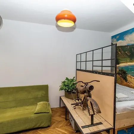 Extra Design Flat Close To Danube شقة